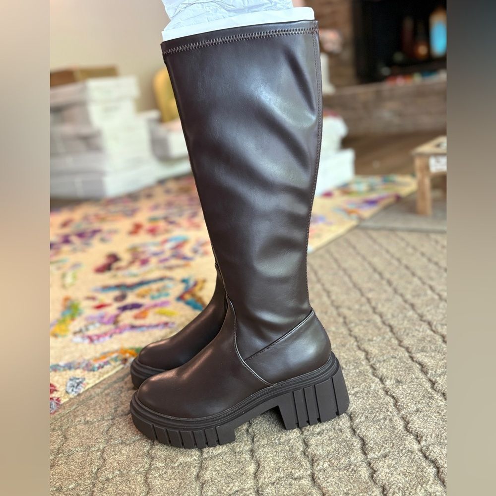 The Drop ‘Kennedy’ Pull-On Lug Sole Platform Boot in chocolate brown NEW 7.5